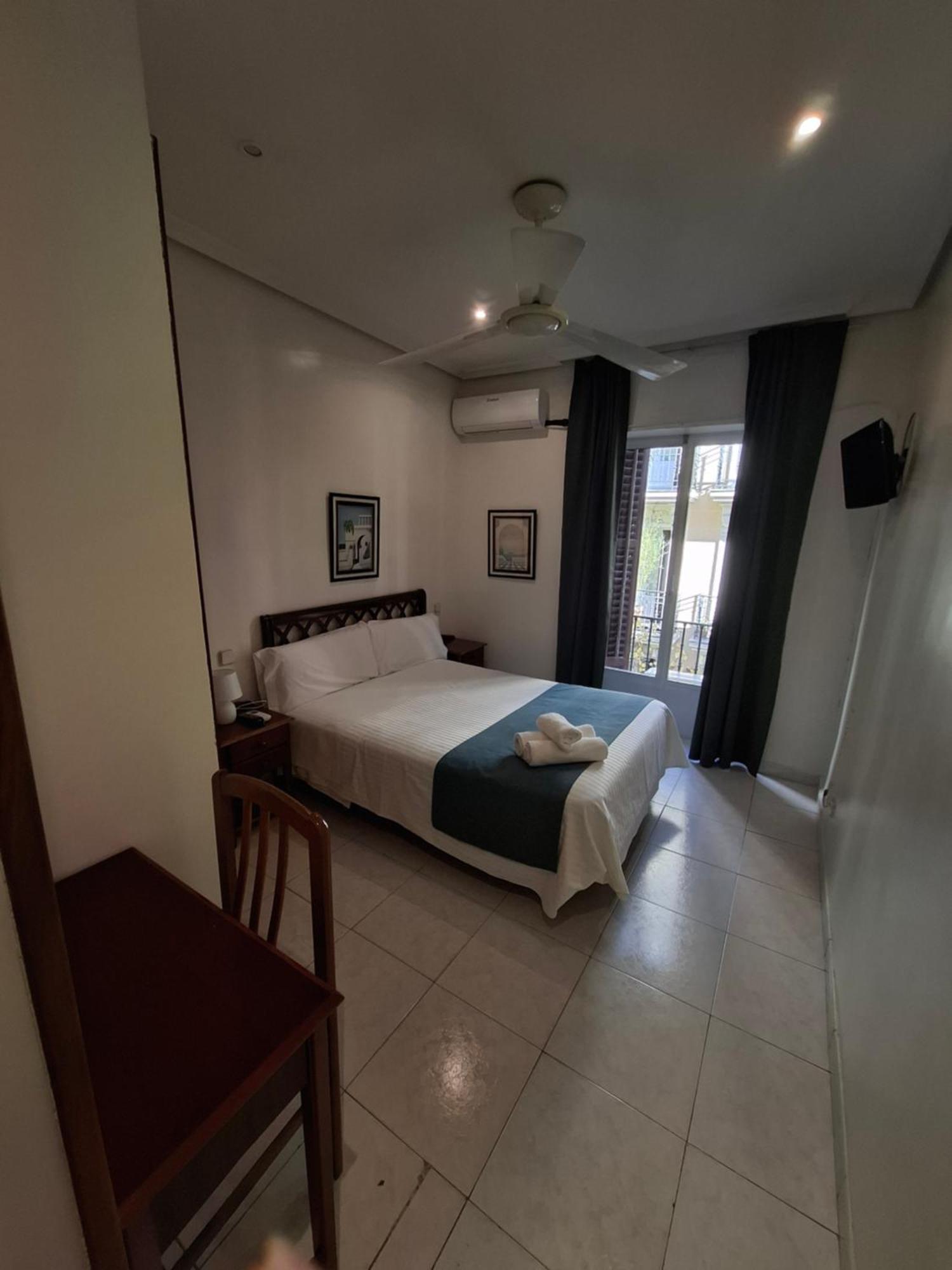 Hostal Villamanez Madrid Eksteriør bilde