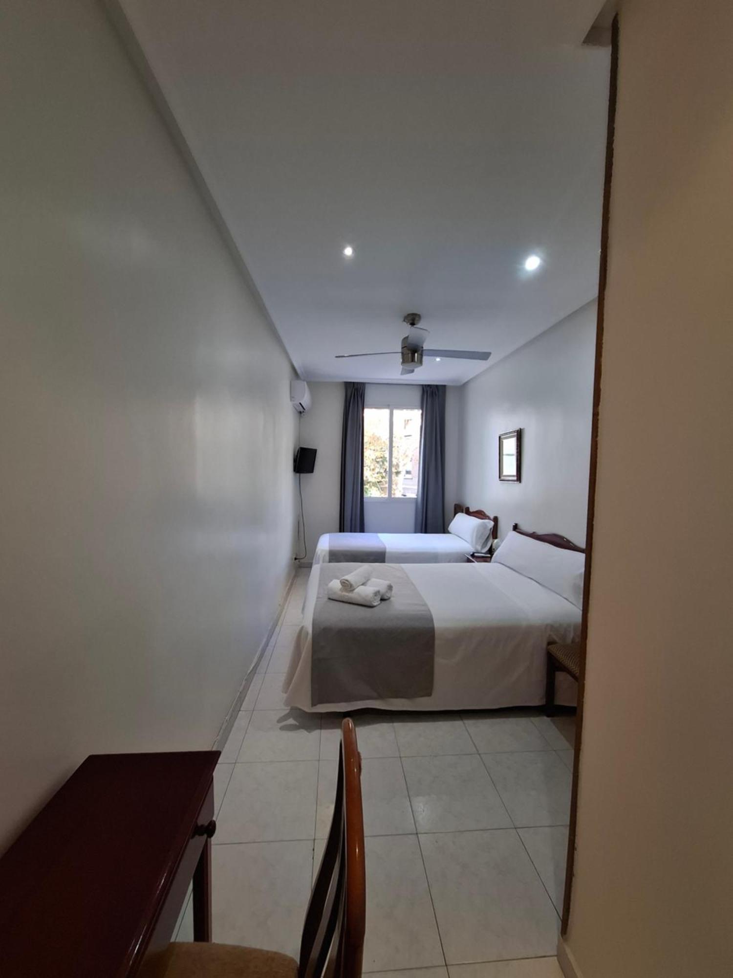 Hostal Villamanez Madrid Eksteriør bilde