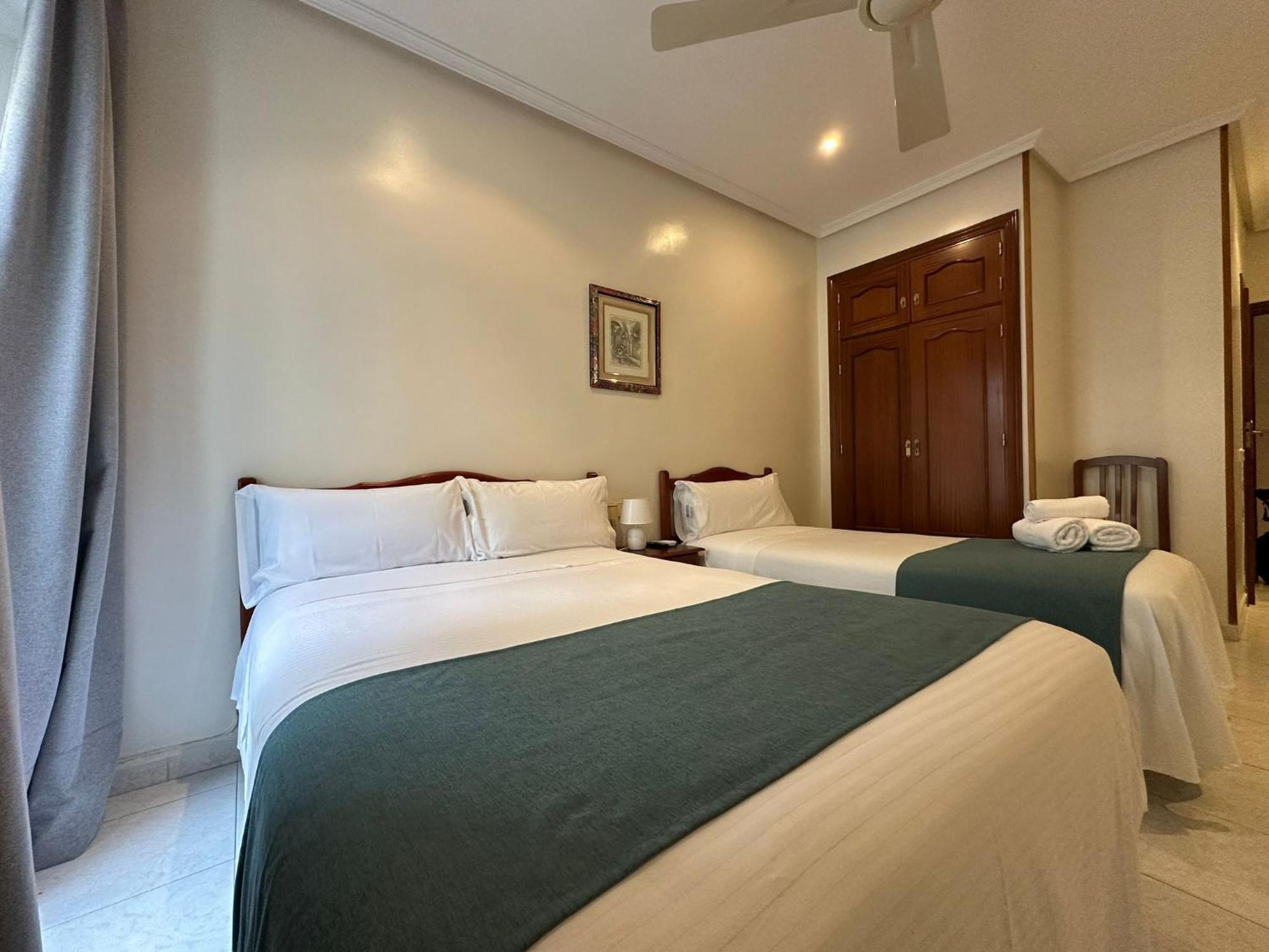 Hostal Villamanez Madrid Eksteriør bilde