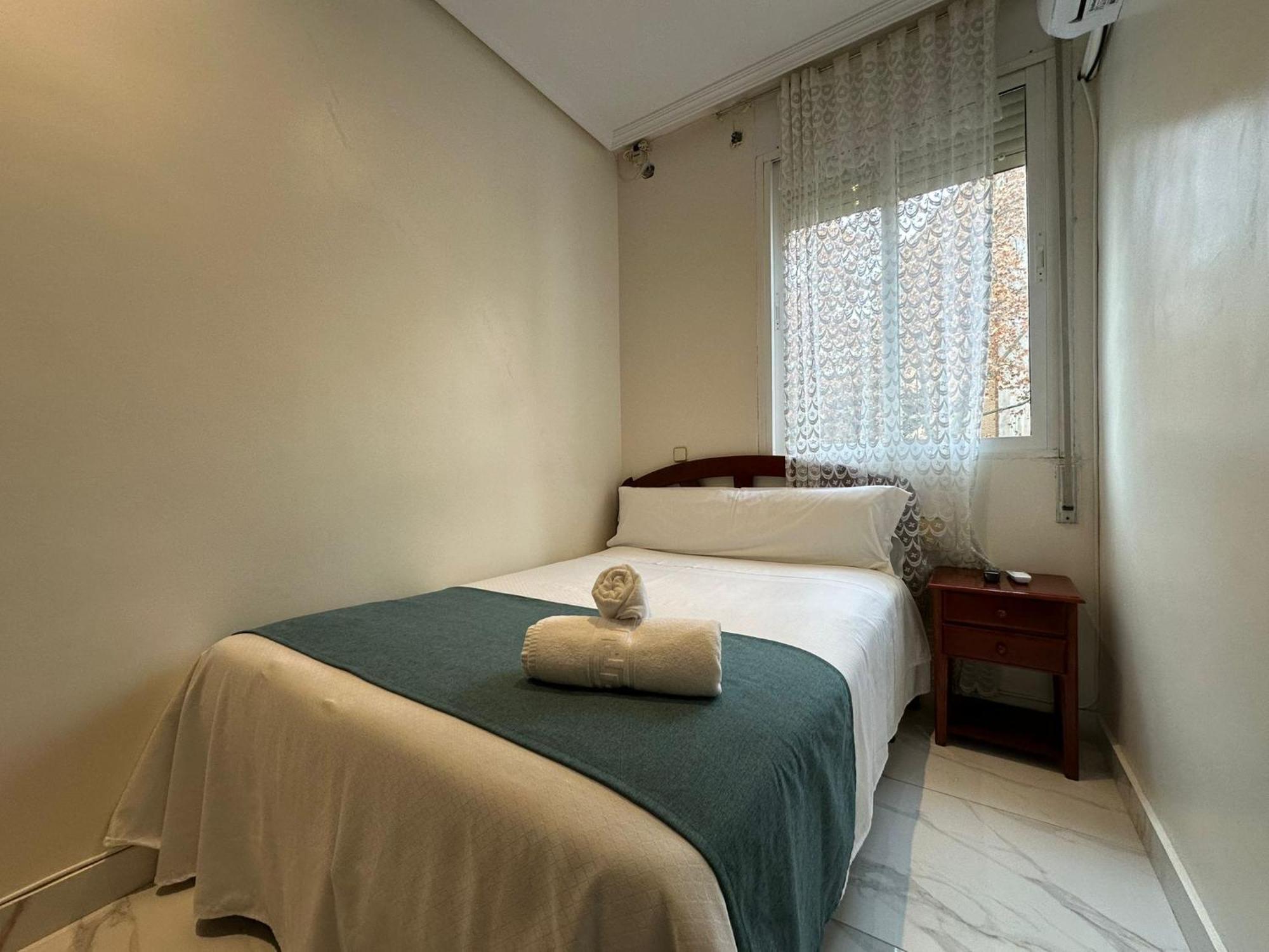 Hostal Villamanez Madrid Eksteriør bilde